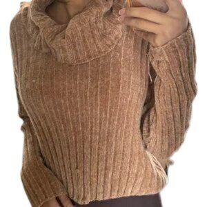 [Almost Famous] Turtleneck Crop Top Sweater- Sz M